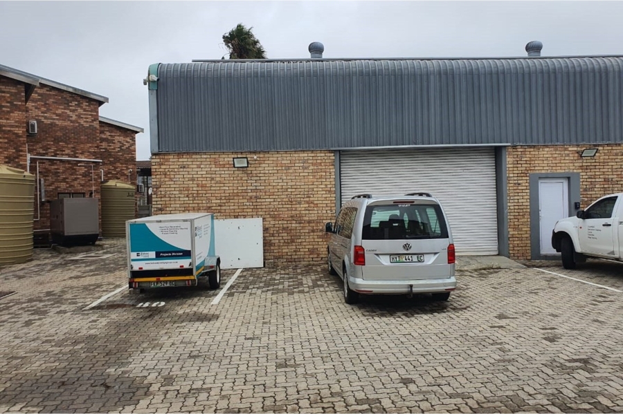 To Let commercial Property for Rent in Newton Park Eastern Cape